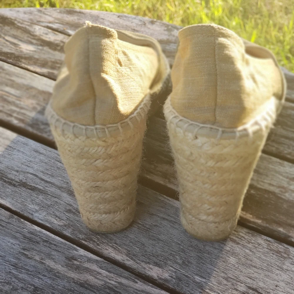 Neiman Marcus Lola Linen Wedge Espadrille Shoes_4